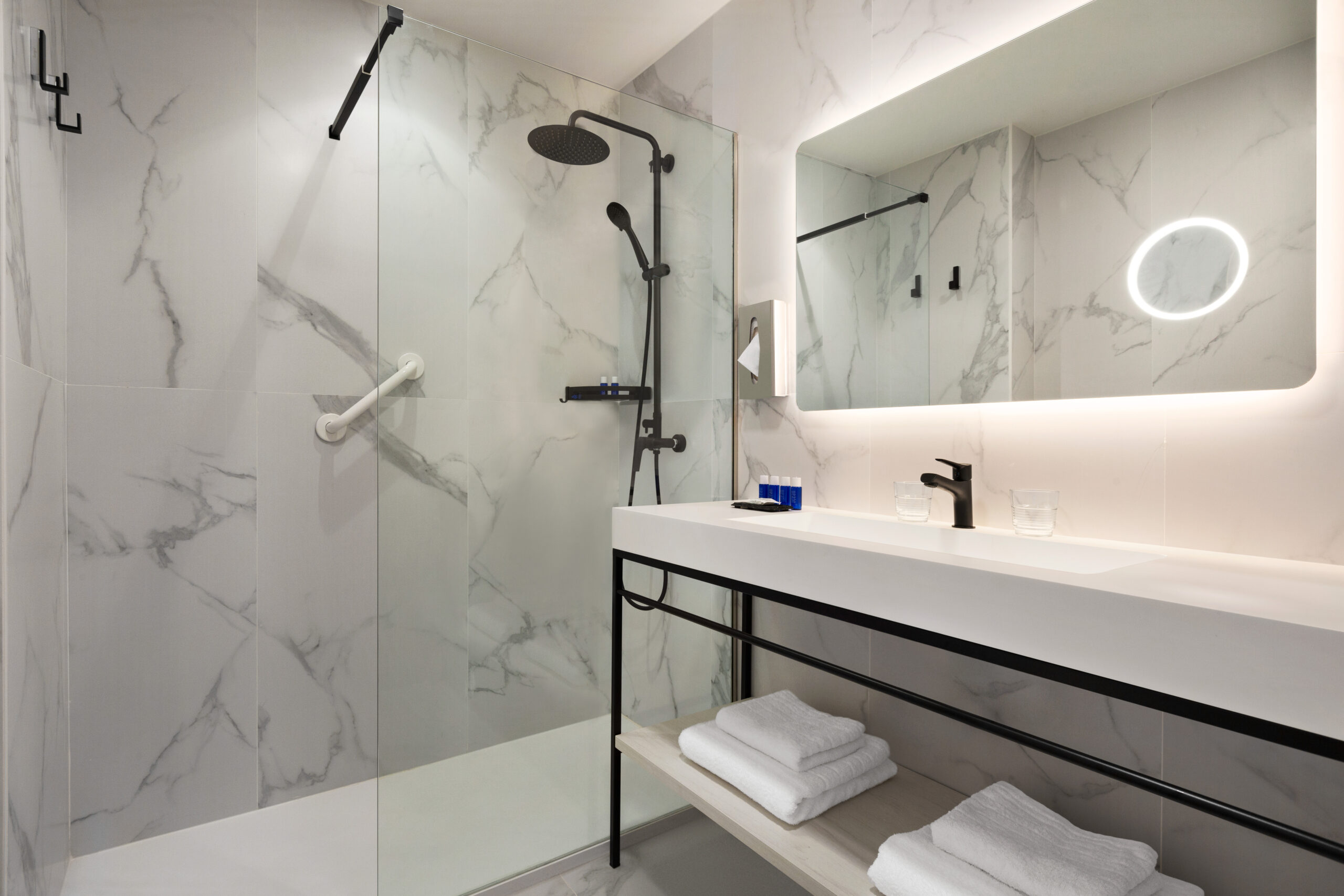 Ramada Resort by Wyndham Puerto de Mazarron - Guest Bathroom - 1508071